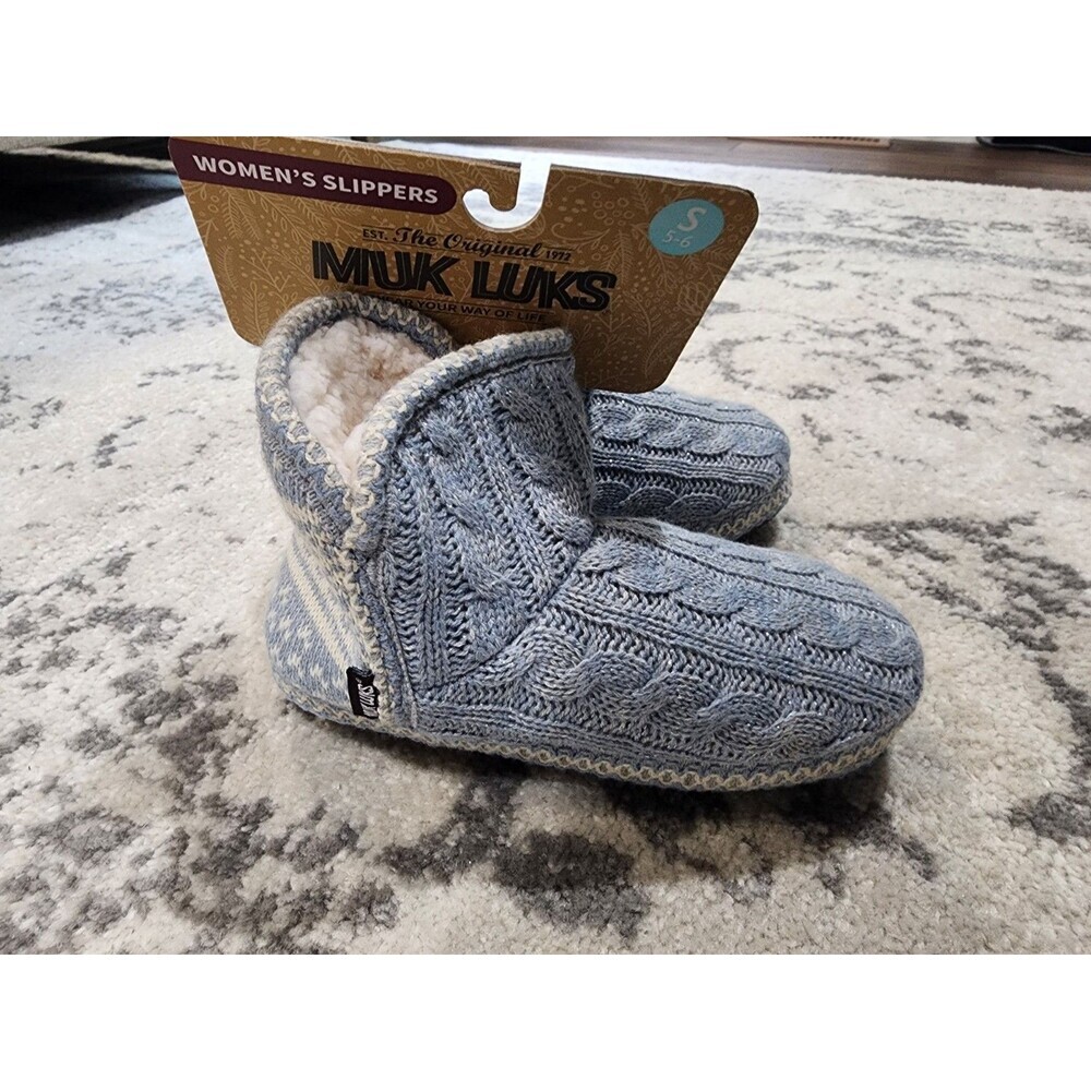 The Original Muk Luks Blue Bootie Slippers Womens Size Small 5-6